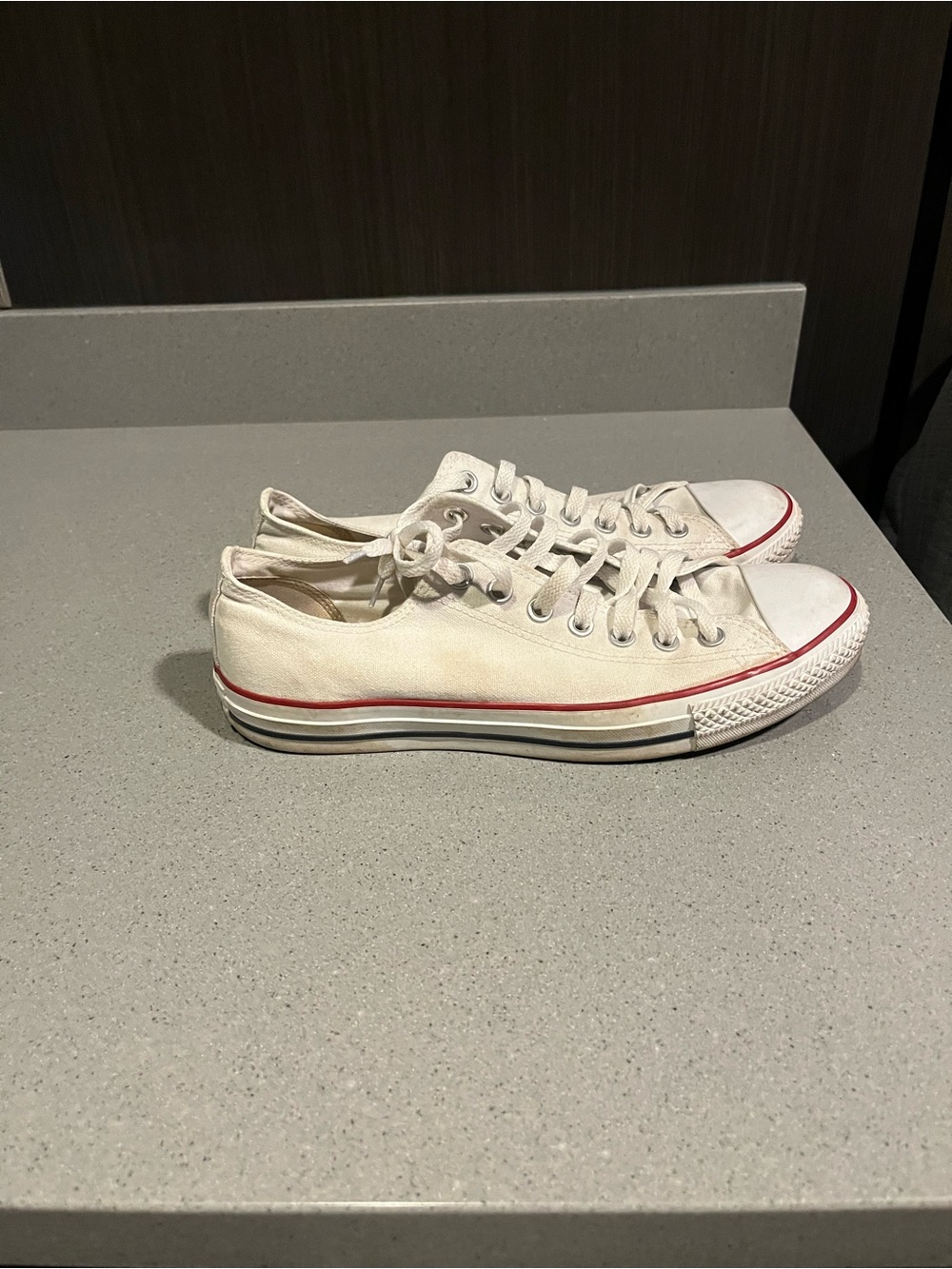 Low-Top Canvas Sneakers in Off-White with Red Stripe